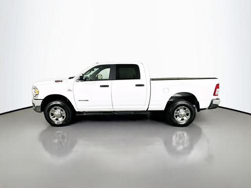 Bright White Clearcoat 2022 RAM 2500 Big Horn Crew Cab 4x4 6'4' Box
