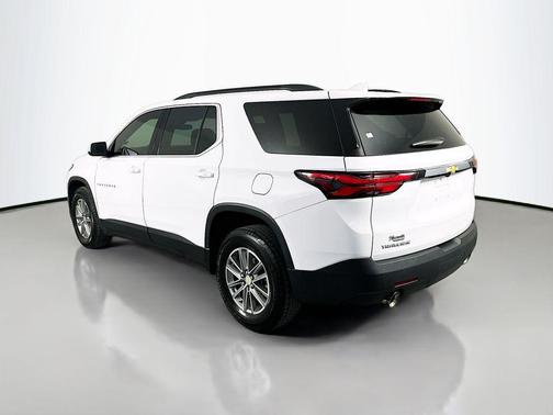Summit White 2023 Chevrolet Traverse LT Cloth