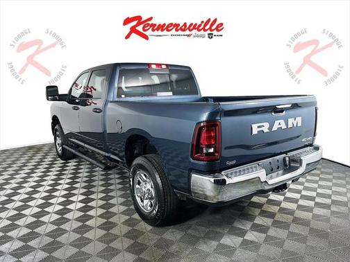 2025 RAM 2500 Tradesman Crew Cab 4x4 6'4' Box