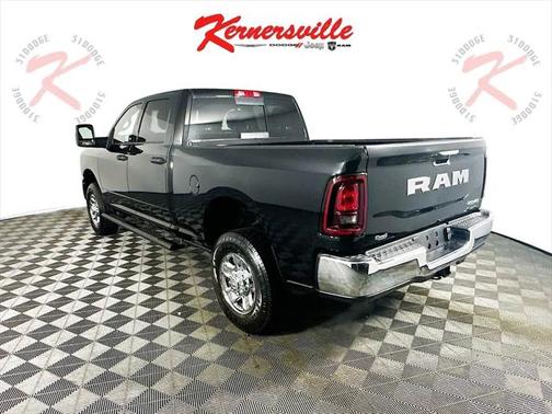 2025 RAM 2500 Tradesman Crew Cab 4x4 6'4' Box