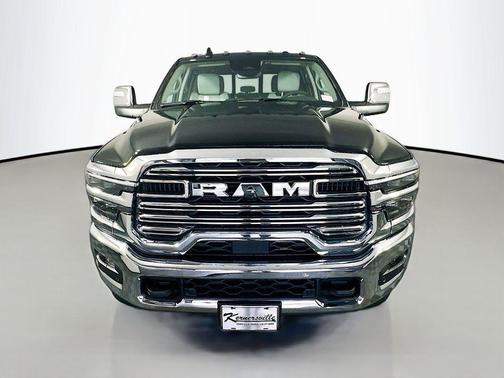 Diamond Black Crystal Pearlcoat 2025 RAM 3500 Laramie Crew Cab 4x4 8' Box