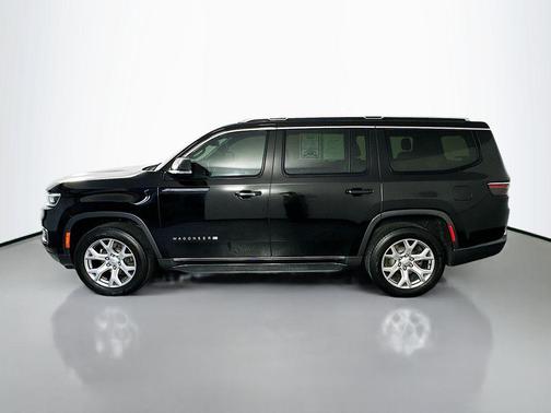 Diamond Black Crystal Pearlcoat 2022 Jeep Wagoneer Series II 4x4