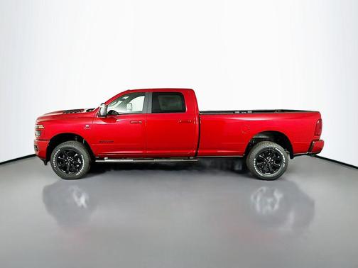 2026 RAM 3500 Laramie Crew Cab 4x4 8' Box