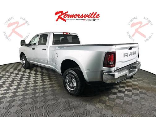 2026 RAM 3500 Tradesman Crew Cab 4x2 8' Box