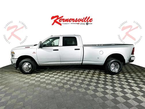 2026 RAM 3500 Tradesman Crew Cab 4x2 8' Box