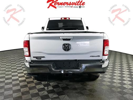 2021 RAM 2500 Big Horn Crew Cab 4x4 8' Box