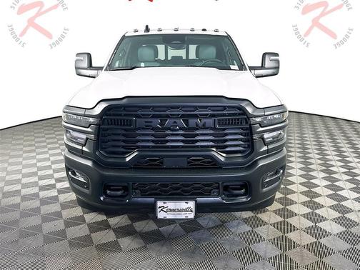 2026 RAM 2500 Tradesman Crew Cab 4x4 8' Box