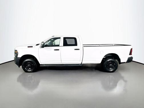 2026 RAM 2500 Tradesman Crew Cab 4x4 8' Box