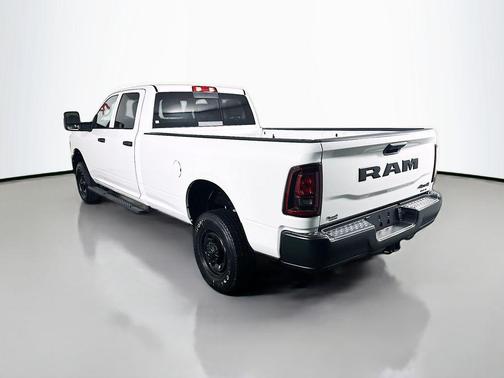 2026 RAM 2500 Tradesman Crew Cab 4x4 8' Box