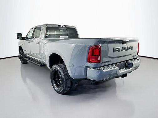 Ceramic Gray Clearcoat 2026 RAM 3500 Laramie Crew Cab 4x4 8' Box