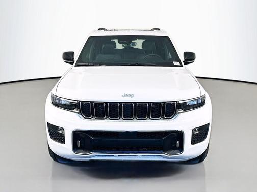 Bright White Clearcoat 2025 Jeep Grand Cherokee Overland