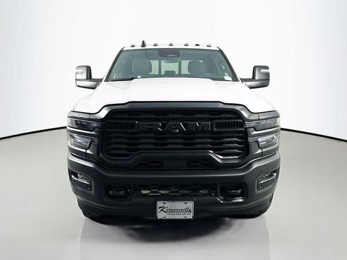 Bright White Clearcoat 2026 RAM 2500 Warlock Crew Cab 4x4 6'4' Box