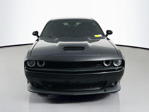 Pitch Black Clearcoat 2023 Dodge Challenger R/T