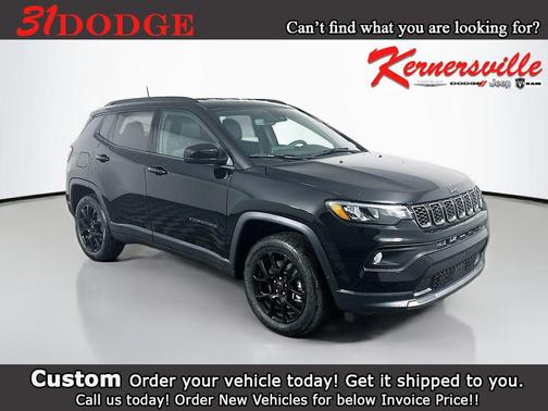 Diamond Black Crystal Pearlcoat 2026 Jeep Compass Latitude