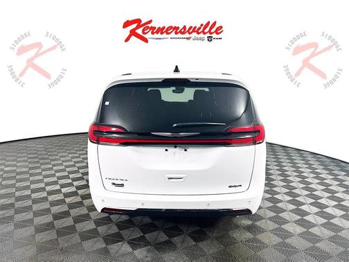 2026 Chrysler Pacifica L
