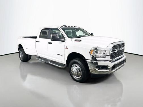 2024 RAM 3500 Big Horn Crew Cab 4x4 8' Box