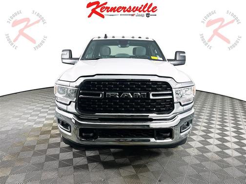 2024 RAM 3500 Big Horn Crew Cab 4x4 8' Box