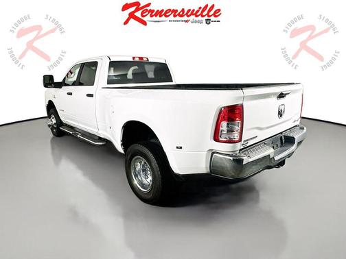 2024 RAM 3500 Big Horn Crew Cab 4x4 8' Box