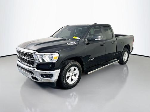 Diamond Black Crystal Pearlcoat 2022 RAM 1500 Big Horn/Lone Star