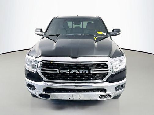 Diamond Black Crystal Pearlcoat 2022 RAM 1500 Big Horn/Lone Star