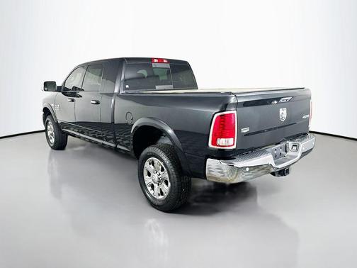 Brilliant Black Crystal Pearlcoat 2018 RAM 2500 Laramie Mega Cab 4x4 6'4' Box