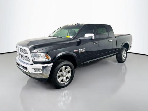 Brilliant Black Crystal Pearlcoat 2018 RAM 2500 Laramie Mega Cab 4x4 6'4' Box