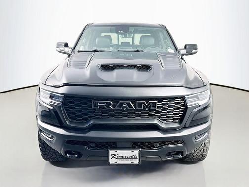 Diamond Black Crystal Pearlcoat 2026 RAM 1500 RHO Crew Cab 4x4 5'7' Box