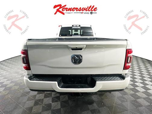 2021 RAM 3500 Laramie Crew Cab 4x4 8' Box