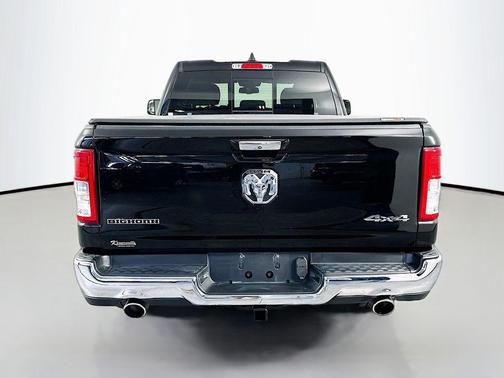 Diamond Black Crystal Pearlcoat 2019 RAM 1500 Big Horn