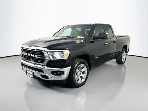 Diamond Black Crystal Pearlcoat 2019 RAM 1500 Big Horn