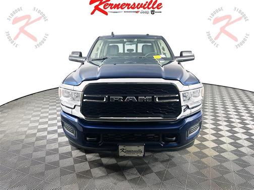 2020 RAM 2500 Tradesman Crew Cab 4X4 6'4' Box