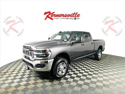 2025 RAM 2500 Tradesman Crew Cab 4x4 6'4' Box