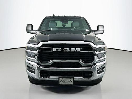 Diamond Black Crystal Pearlcoat 2026 RAM 3500 Tradesman Crew Cab 4x4 8' Box