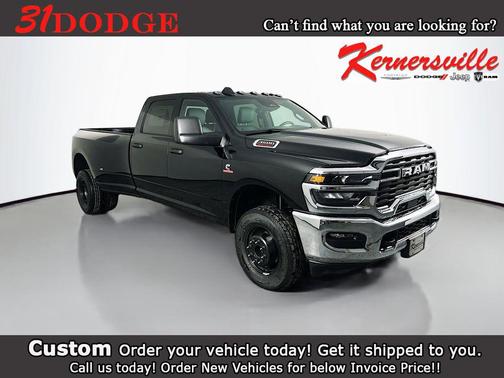 Diamond Black Crystal Pearlcoat 2026 RAM 3500 Tradesman Crew Cab 4x4 8' Box