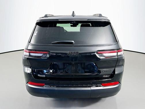 Diamond Black Crystal Pearlcoat 2025 Jeep Grand Cherokee L Limited