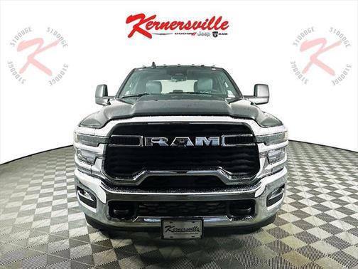 2025 RAM 2500 Tradesman Crew Cab 4x4 8' Box
