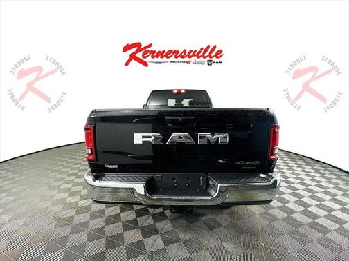 2025 RAM 2500 Tradesman Crew Cab 4x4 8' Box