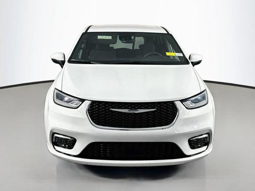 Bright White Clearcoat 2023 Chrysler Pacifica Touring