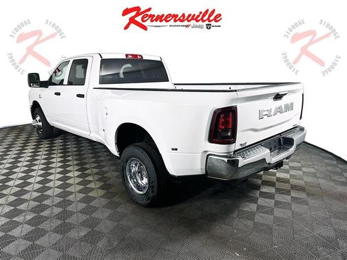 2026 RAM 3500 Tradesman Crew Cab 4x2 8' Box