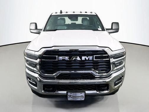 2026 RAM 3500 Tradesman Crew Cab 4x2 8' Box