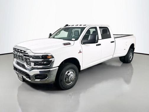 2026 RAM 3500 Tradesman Crew Cab 4x2 8' Box