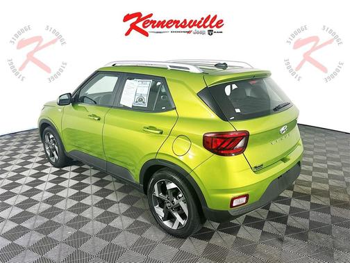 2024 Hyundai VENUE SEL