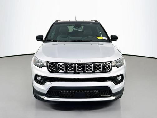 Silver Zynith Metallic Clearcoat 2025 Jeep Compass Limited