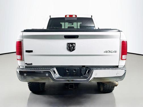Bright White Clearcoat 2018 RAM 2500 Laramie Crew Cab 4x4 6'4' Box