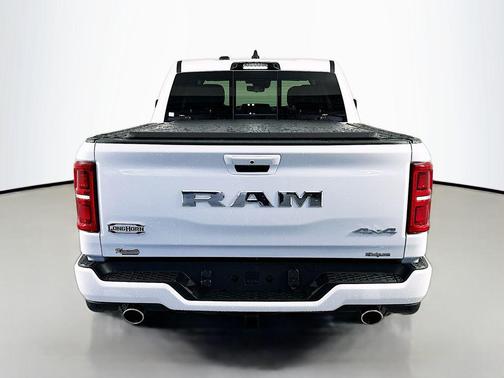 Ivory White Tri-Coat Pearlcoat 2026 RAM 1500 Longhorn