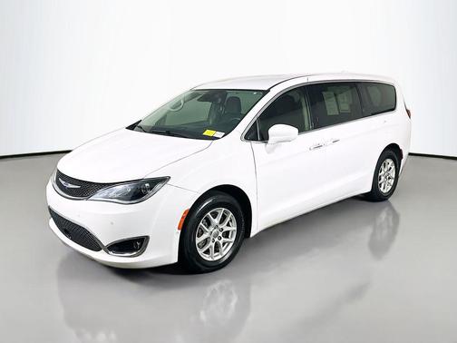 2020 Chrysler Pacifica Touring