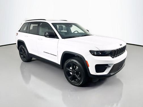 2025 Jeep Grand Cherokee Altitude