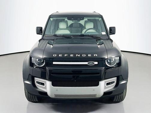 Santorini Black Metallic 2024 Land Rover Defender 110 P400 S