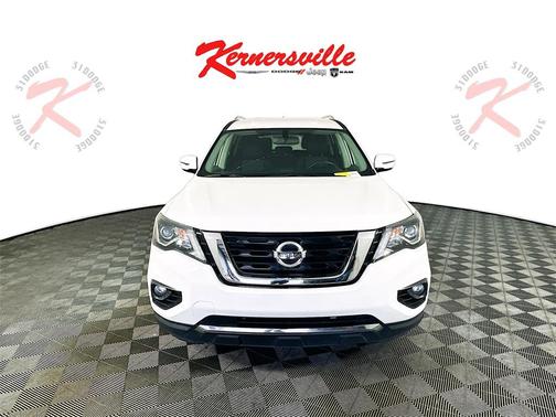 2017 Nissan Pathfinder SV