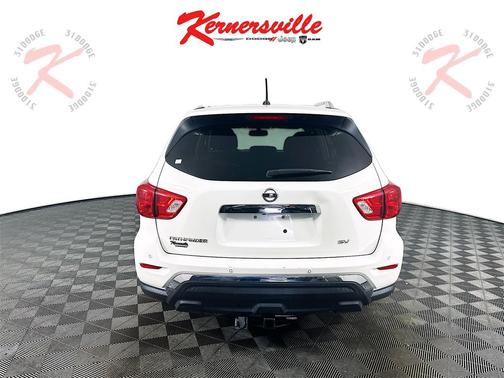 2017 Nissan Pathfinder SV
